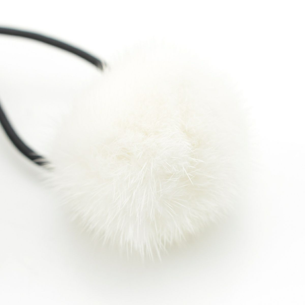 ルイヴィトン ミンク シュシュ・ヴィゾン LV コージー ヘア