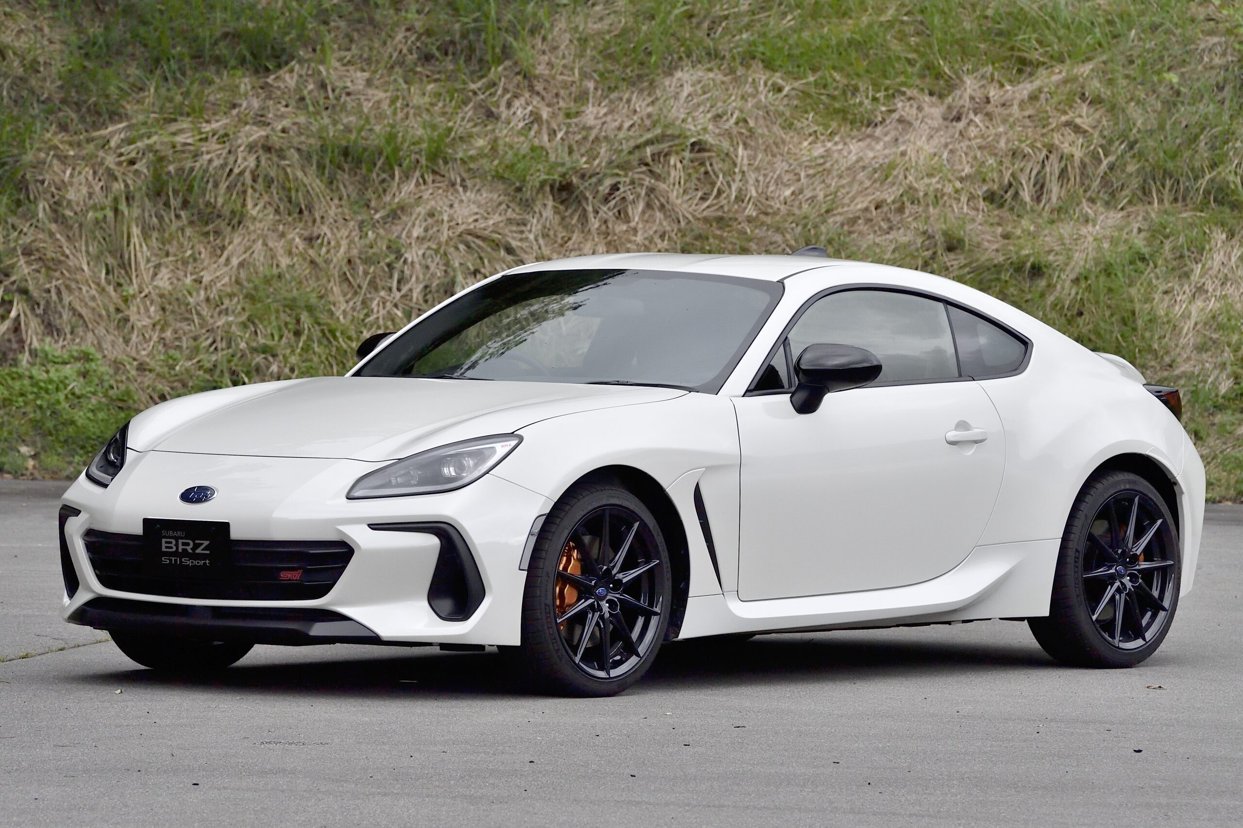 GR86限定車 RZ “Anniversary Limited” BRZ新グレード STI Sportを撮影