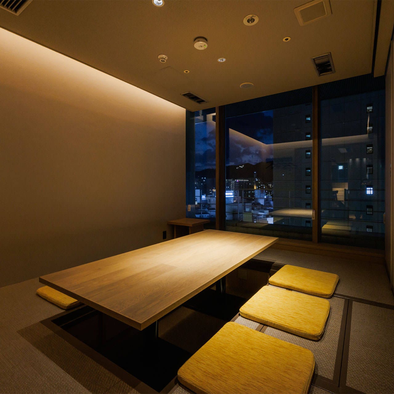 Dynamic Kitchen ＆ Bar 燦－SUN－ 神戸（三宮/居酒屋） - 楽天ぐるなび