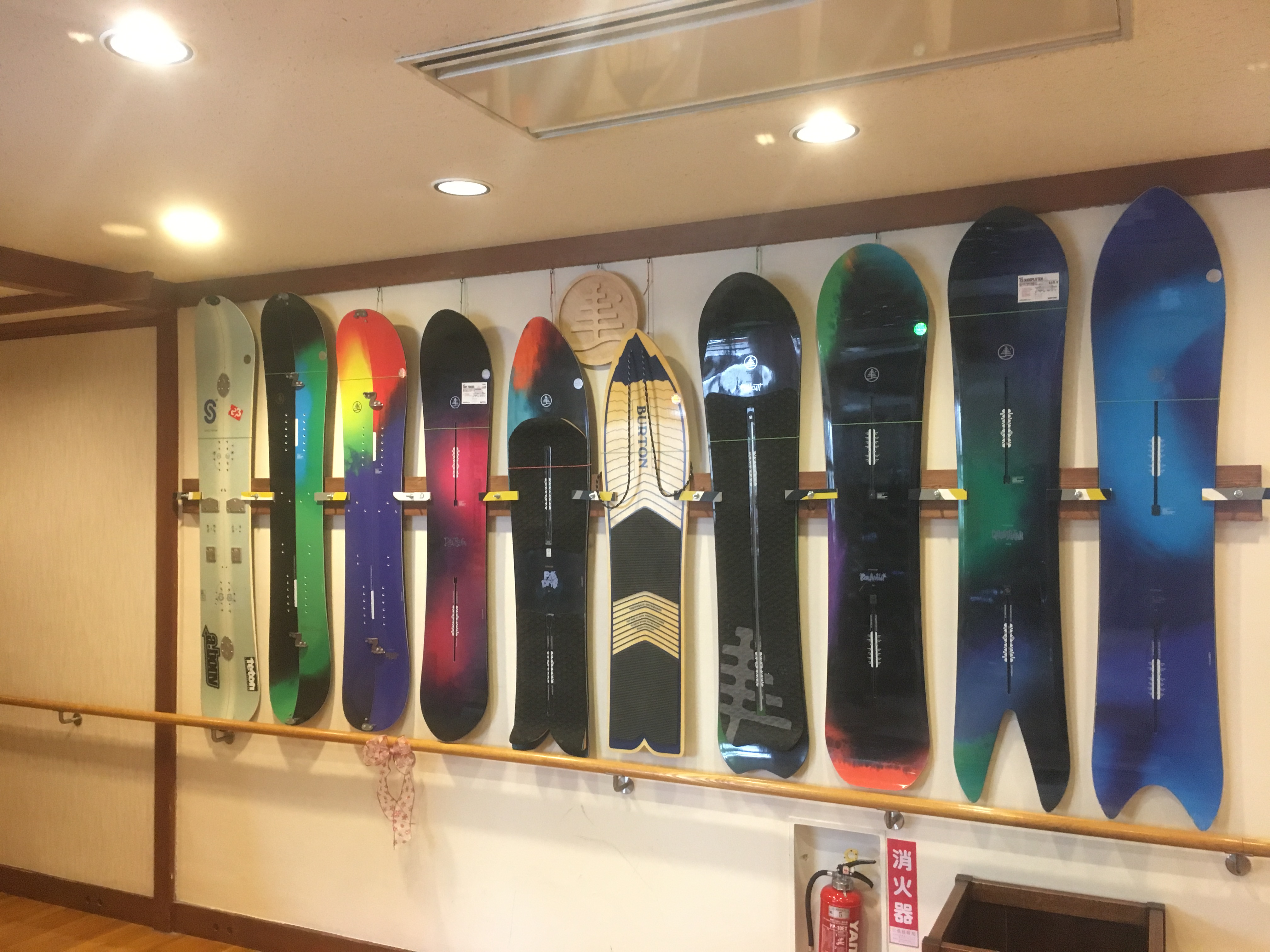 歴代の名機も乗れる! BURTON Family Tree デモセンター | ノーススター