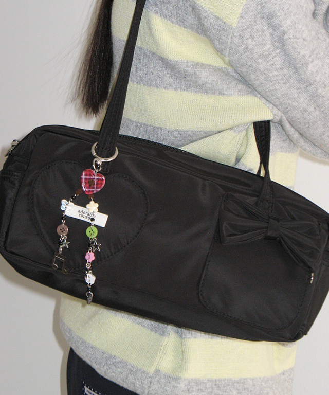 HEART RIBBON POCKET DUFFLE BAG BLACK - RONRON 론론