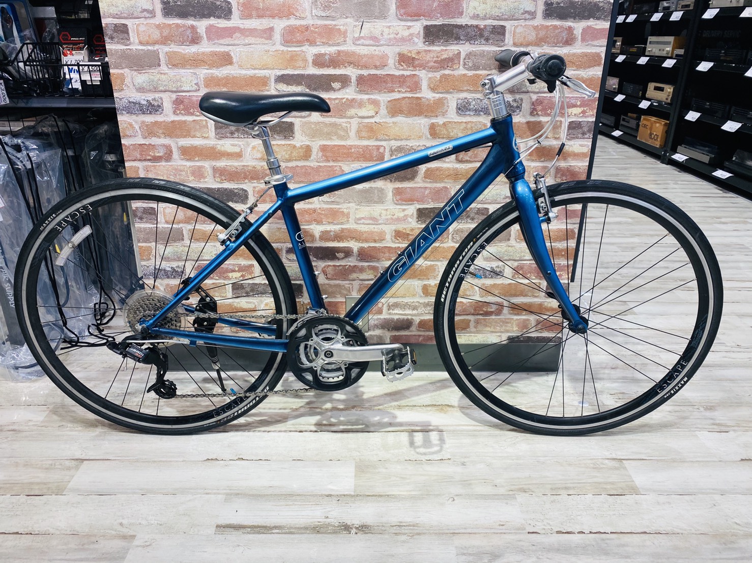 引取限定】エスケープR3 GIANT WHR501 クロスバイク 千葉県松戸 引取