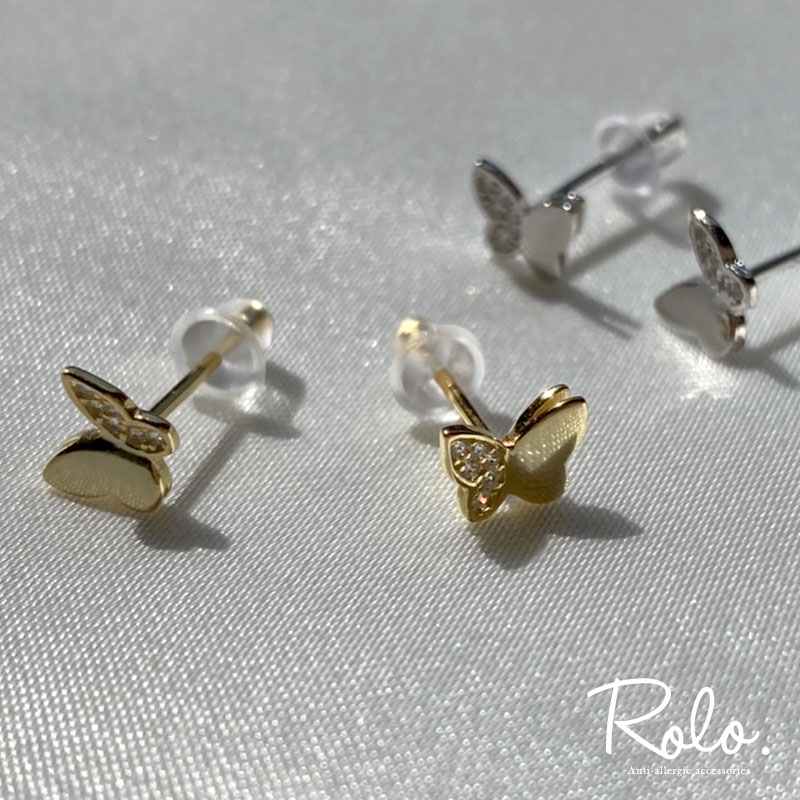 大人が着けられる蝶モチーフ。CZバタフライスタッドピアス | 金属