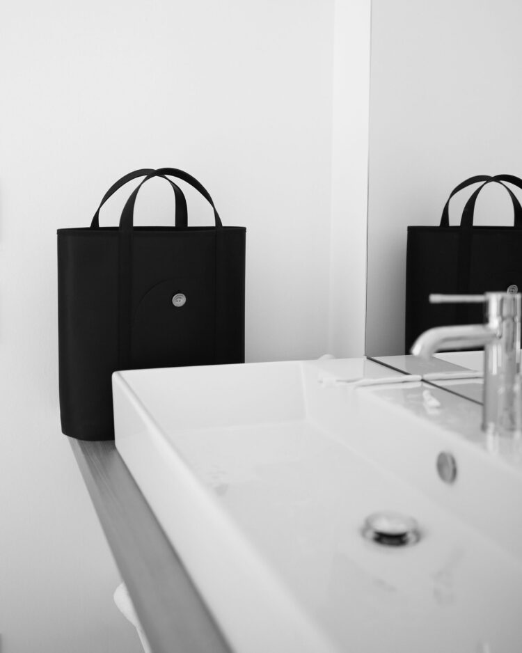 Oval Stand Tote | SUI by PROOF OF GUILD