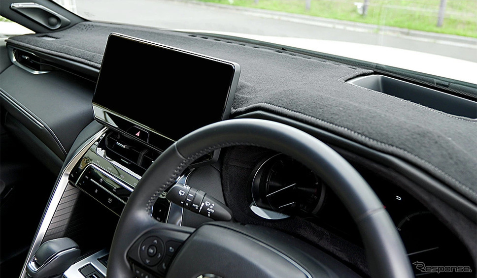 真夏の車内温度上昇も抑制、高品質ダッシュボードマットにハリアー用を