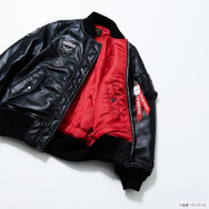 ガンダム」シャアをイメージした豪華レザー仕様！ALPHA INDUSTRIESとの