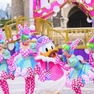ディズニー】新パレード「ミニー＠ファンダーランド」、“城前”メインの