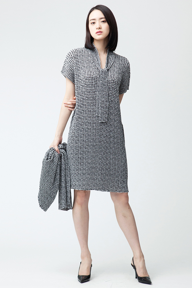 シャトルプリーツ ボウタイワンピース・千鳥柄 | コーディネート