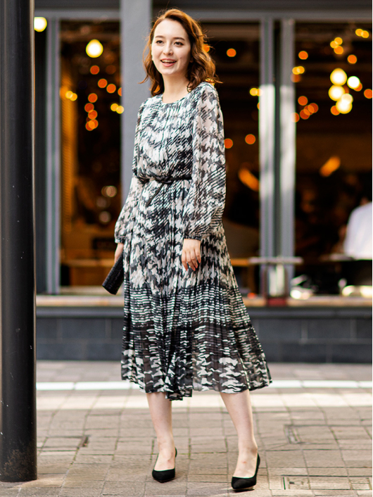 サイドプリーツシフォンワンピース｜SPECCHIO公式通販【スペッチオ