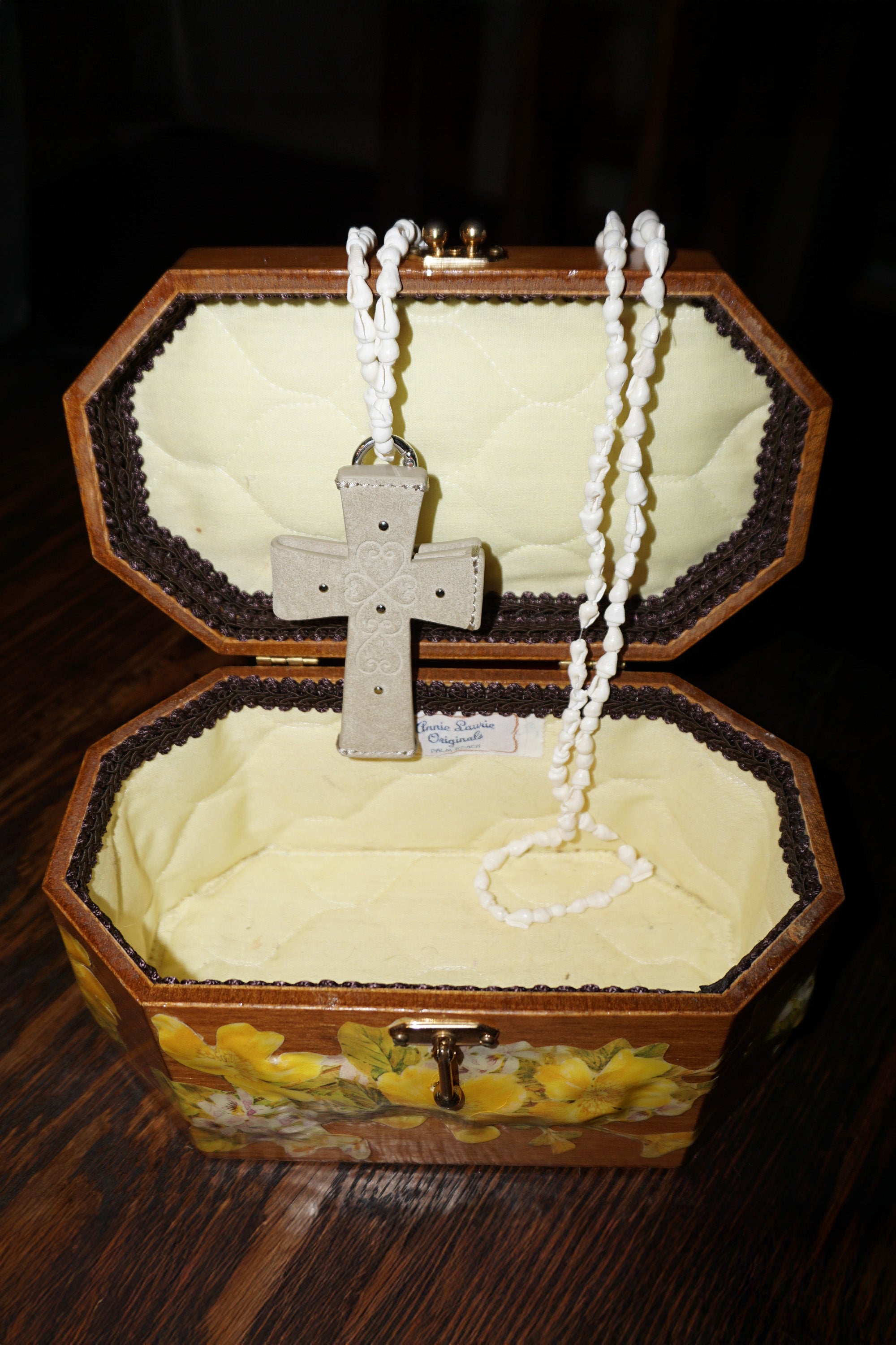 Cross Suede Strap Wallet Raw – SCULPTOR JAPAN