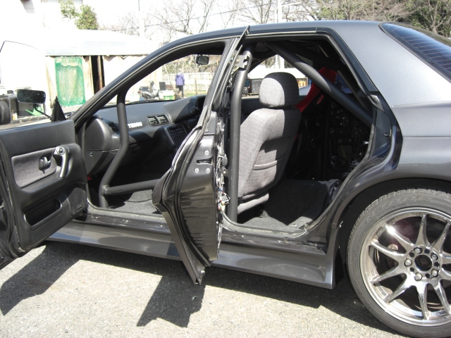 R32 4dr of saitorollcage