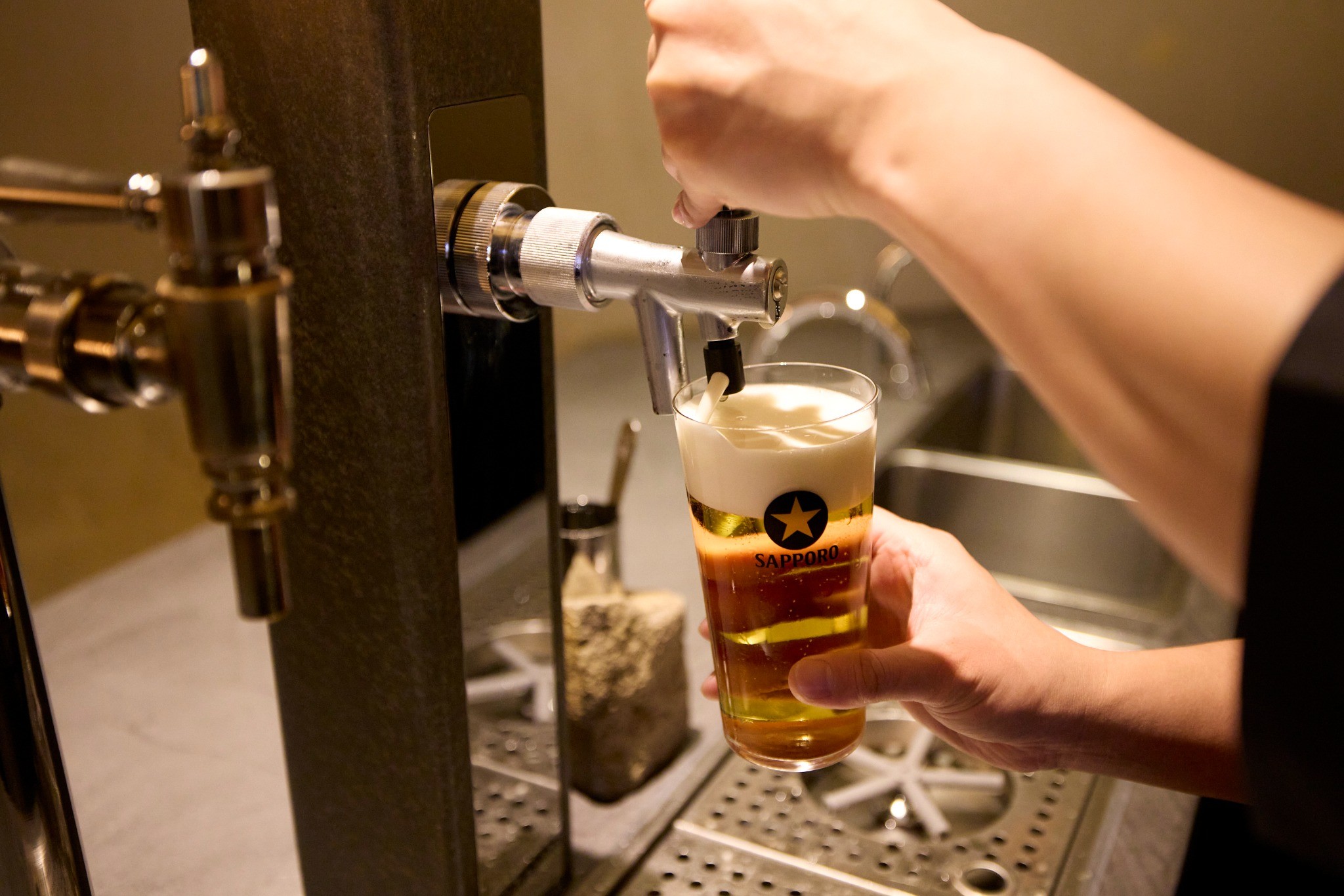 DRINK | 【公式】サッポロ生ビール黒ラベル THE BAR