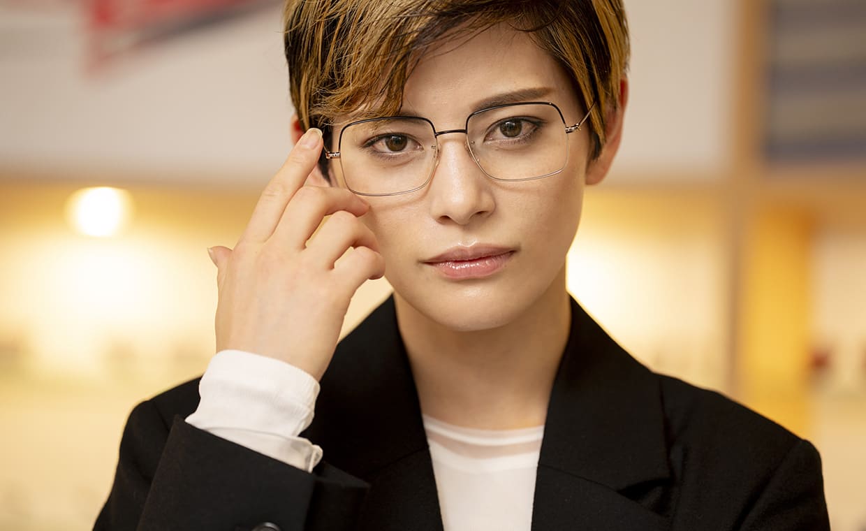 兵庫エリア初［EYEVAN］の直営店が宝塚にオープン。朝美 絢さんと夢白