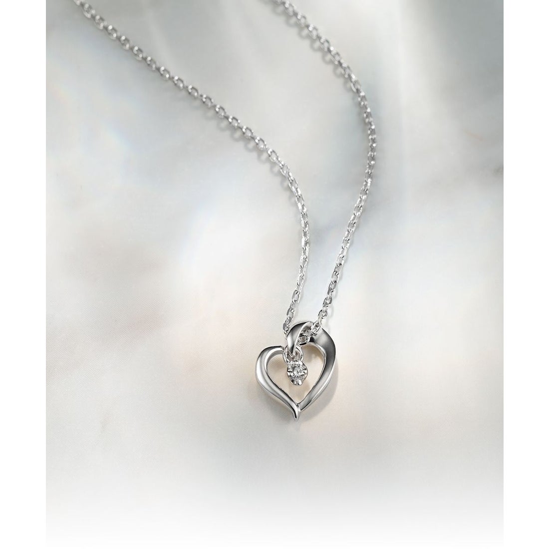 ヨンドシー 4℃ 4℃エターナルシルバー ダイヤモンド ハートネックレス