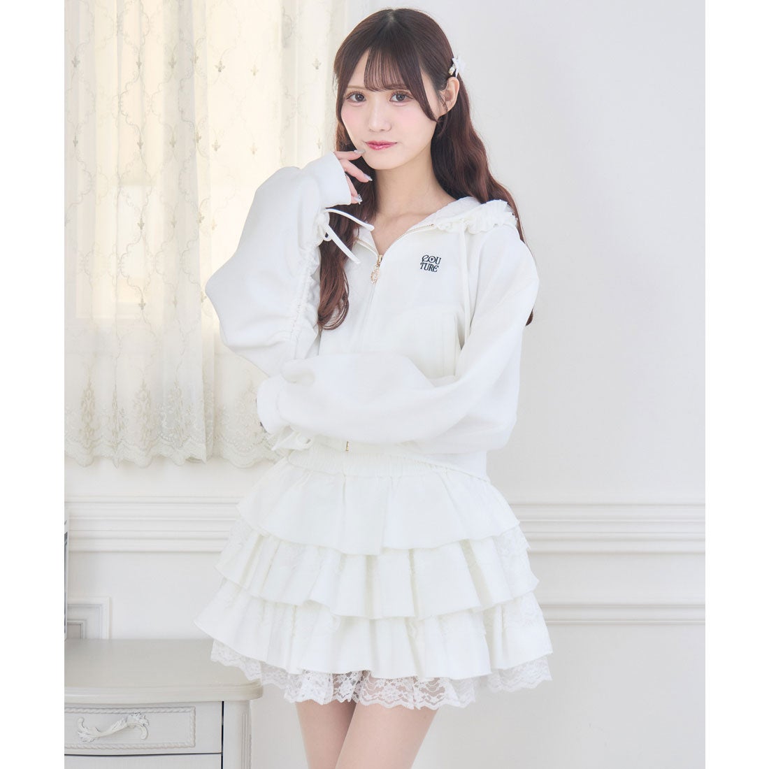 クチュールバイロジータ couture BY ROJITA フードフリルパーカー