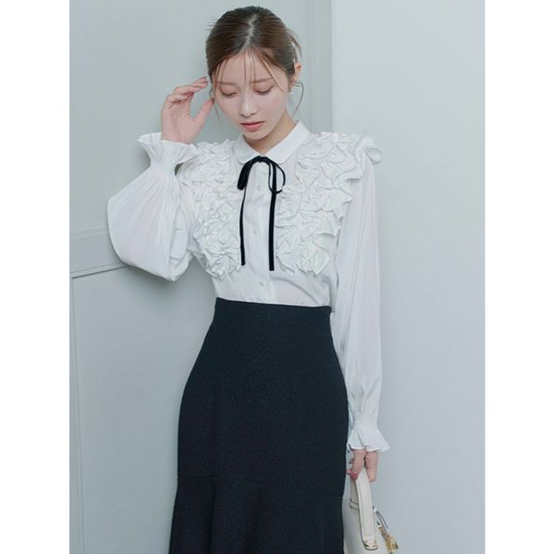 セルフォード CELFORD フリルヨークシャツカラーブラウス （OWHT