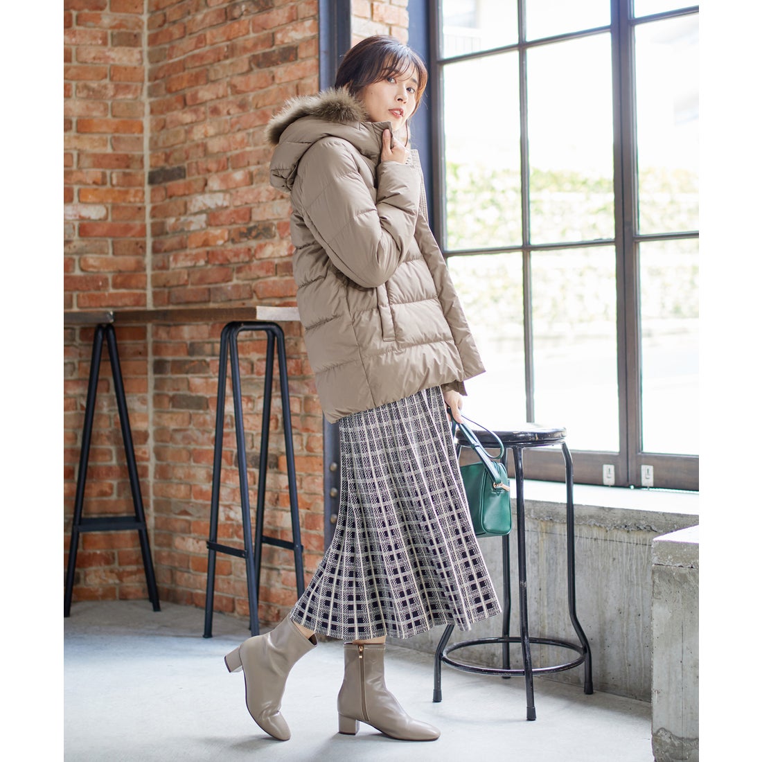 ANY 【洗える】スムースタッチ ショート丈ダウンコート （ブラック系