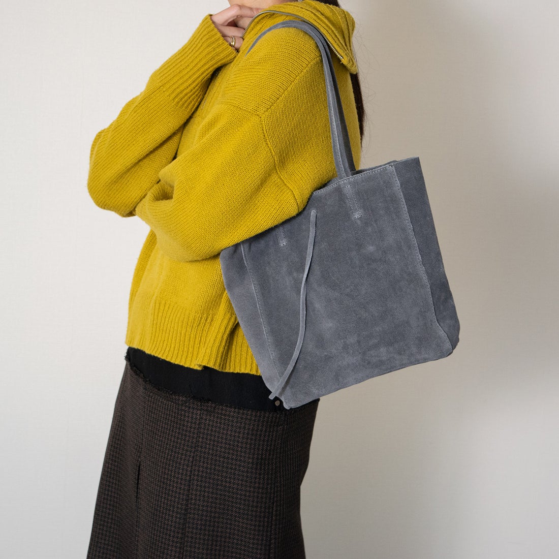 アンドレアカルドネ Andrea Cardone スエードミディアムトートバッグ