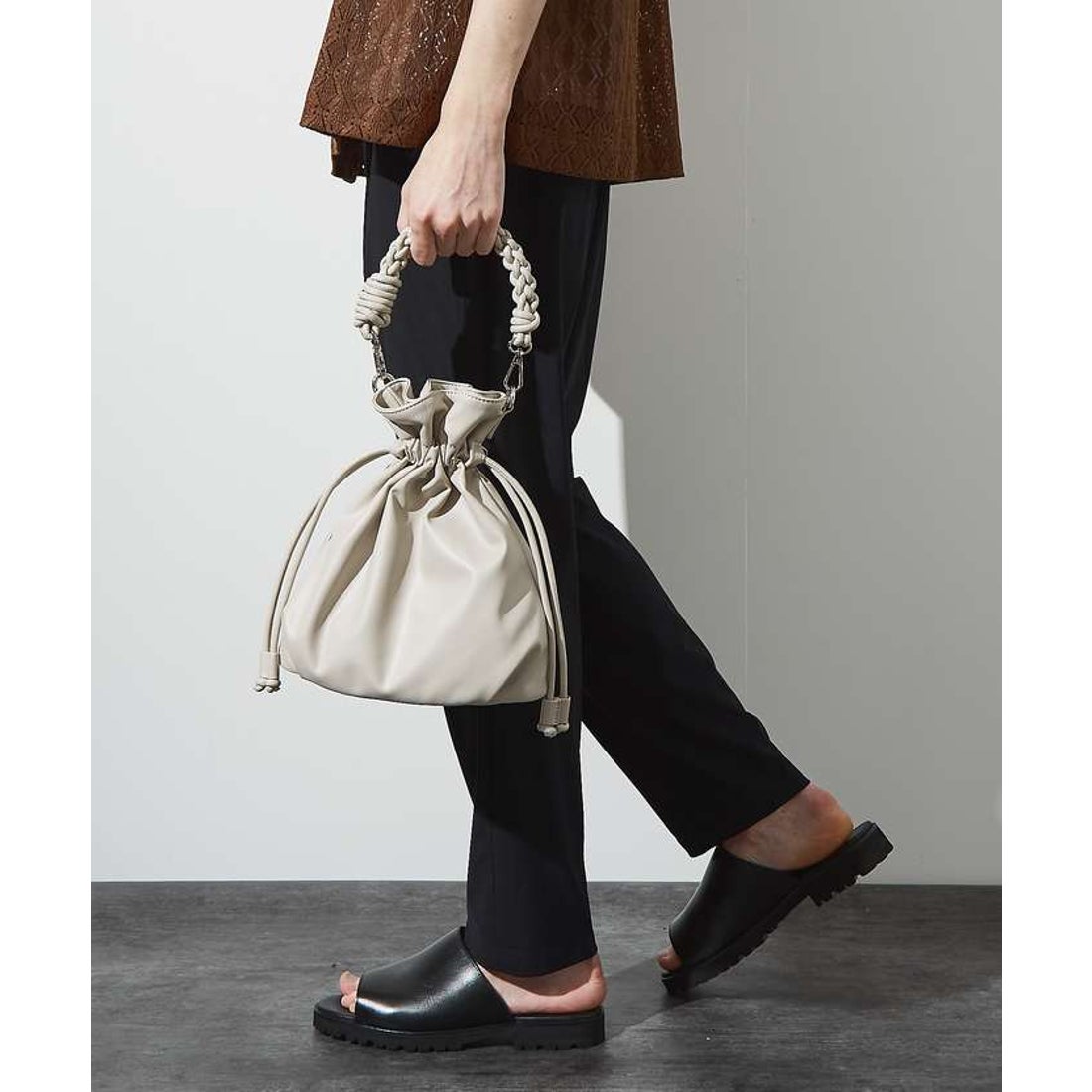 アバハウス ABAHOUSE 【マルチウェイ】 フェイクレザー 巾着ショルダー