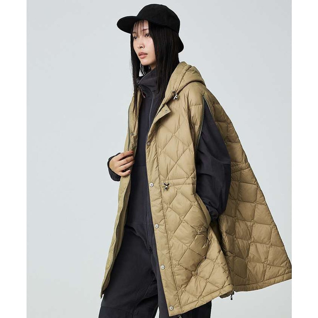 アバハウス ABAHOUSE 【TAION / タイオン】ポンチョ型ダウン/ケープ