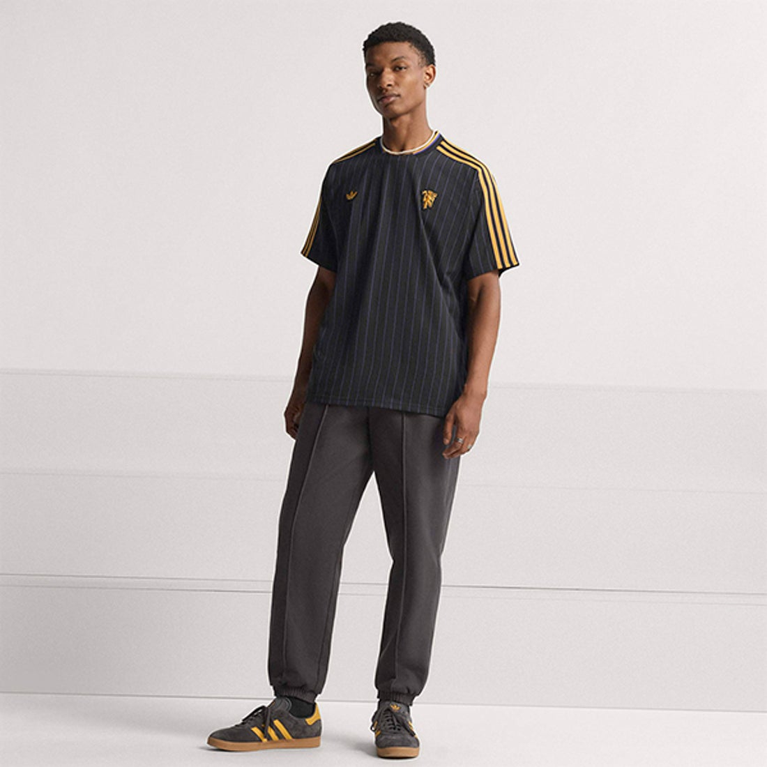 adidas マンチェスターユナイテッド 25/26 TERRACE ICON ジャージー