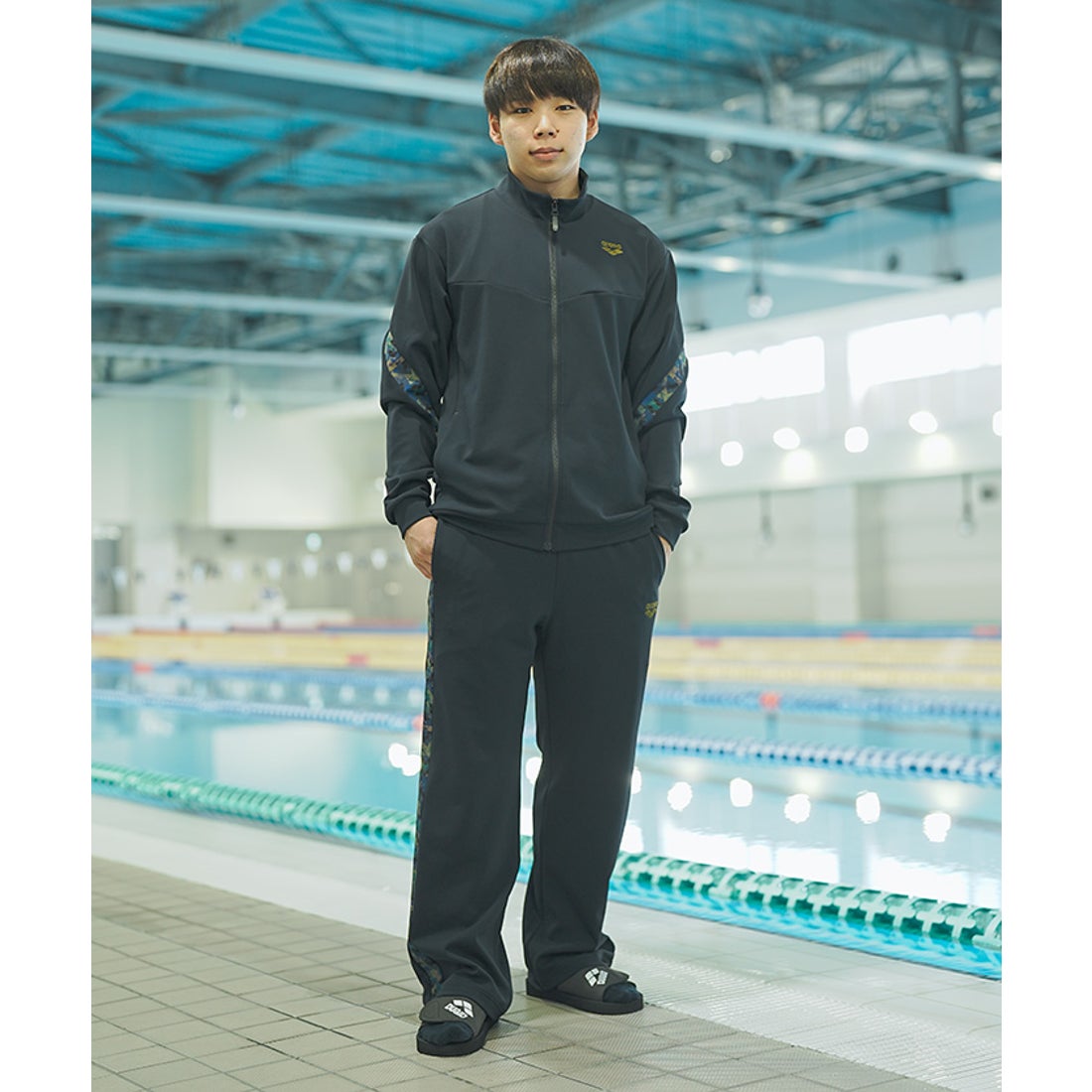 アリーナ arena 【直営店限定】ジャージジャケット -デサントストア