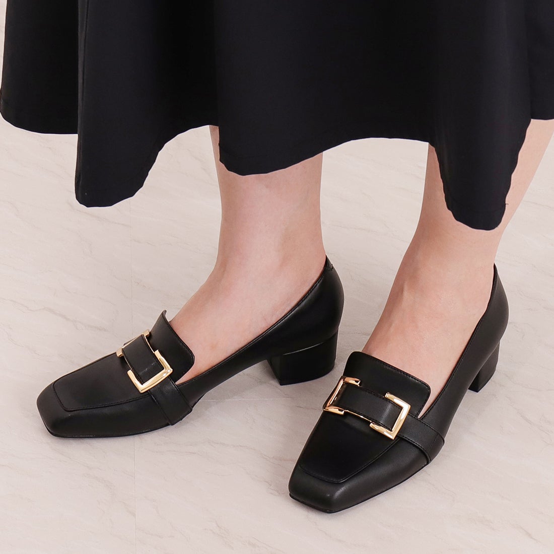 アルテミス バイ ダイアナ artemis by DIANA バックル付きヒール