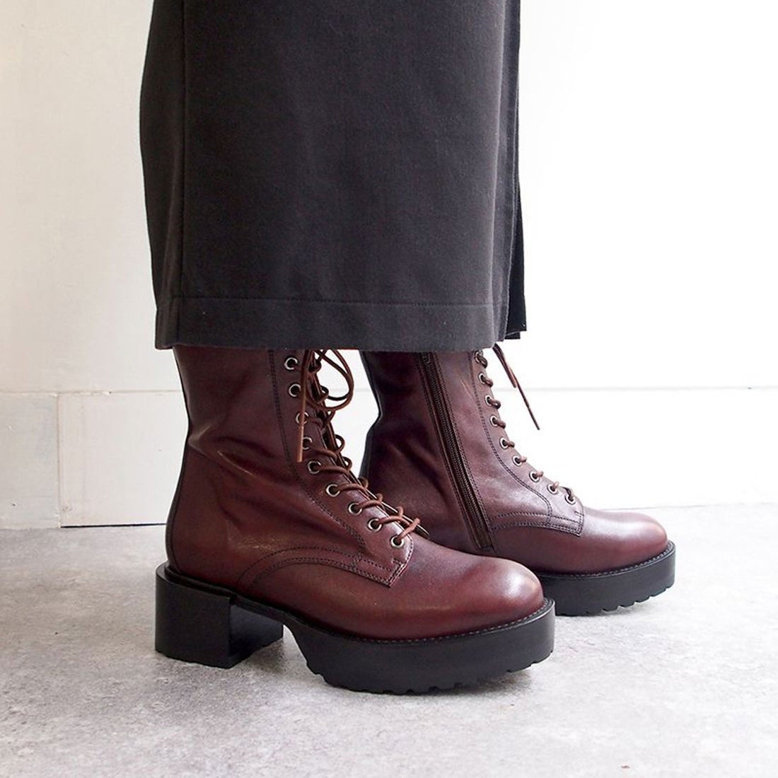 アシナガオジサン あしながおじさん レトロモードな厚底レースアップ
