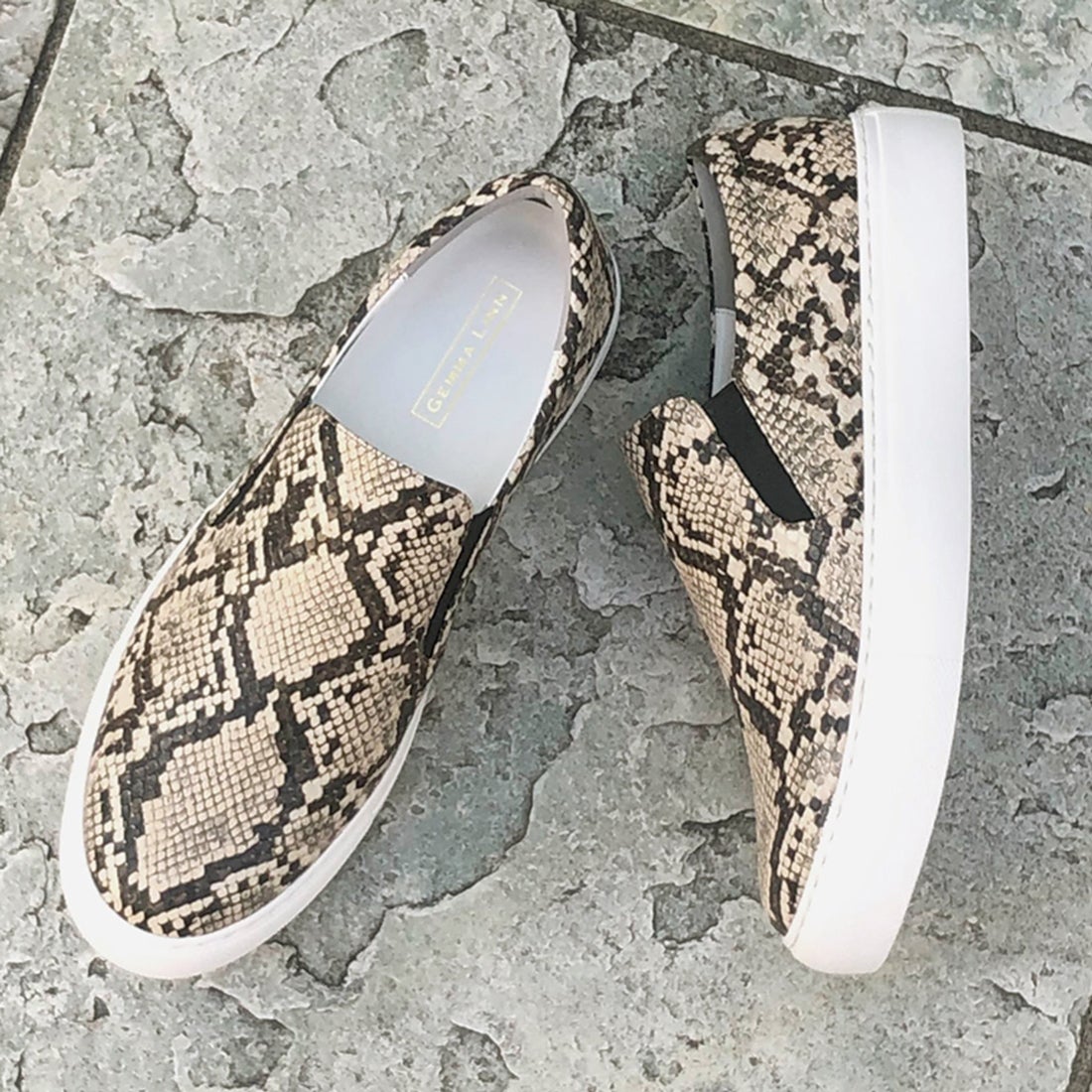 ダニエラアンドジェマ Daniella & GEMMA 【レイン対応】パイソン柄