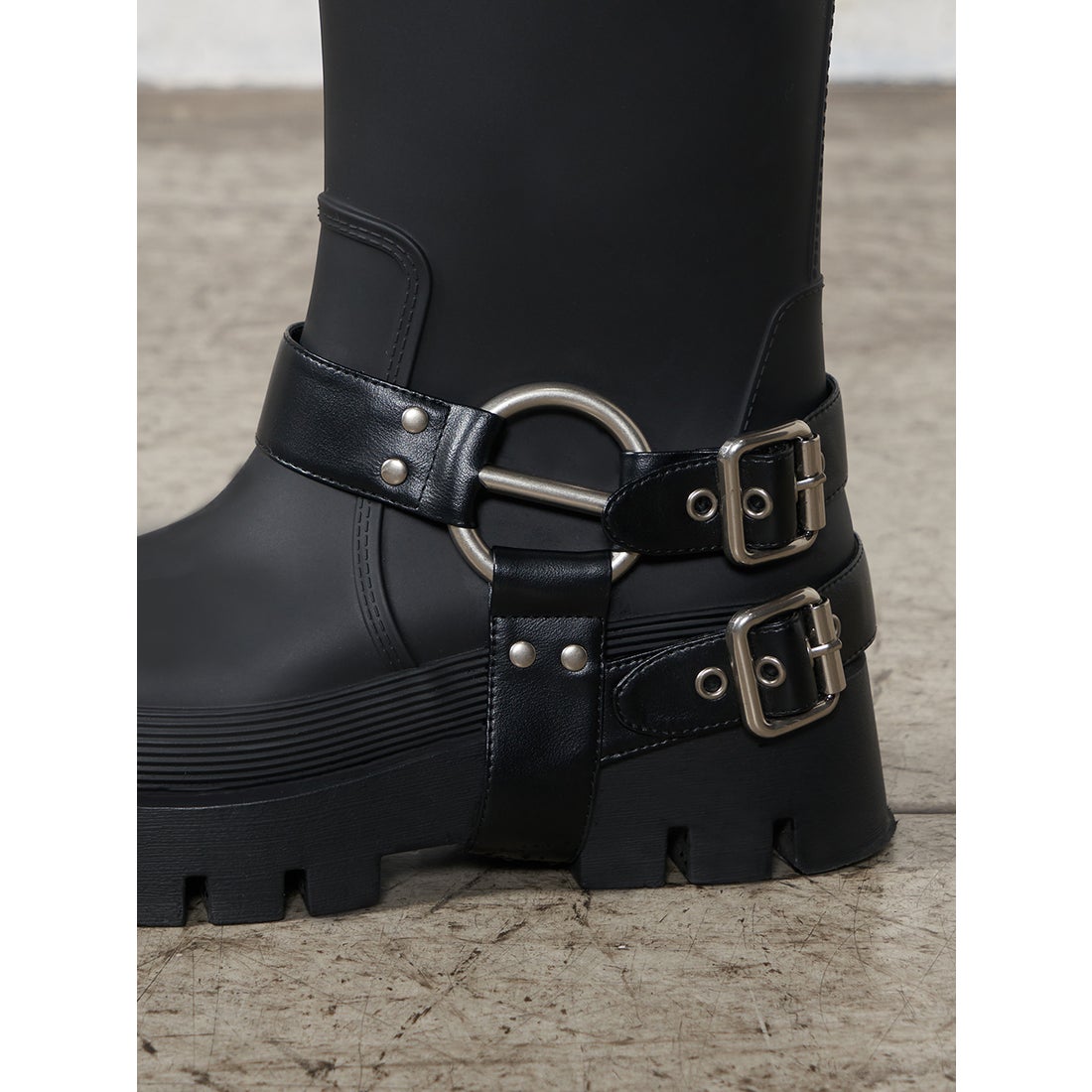 ダーリッチ Darich ハーネスラバーブーツ （ブラック） - ファッション