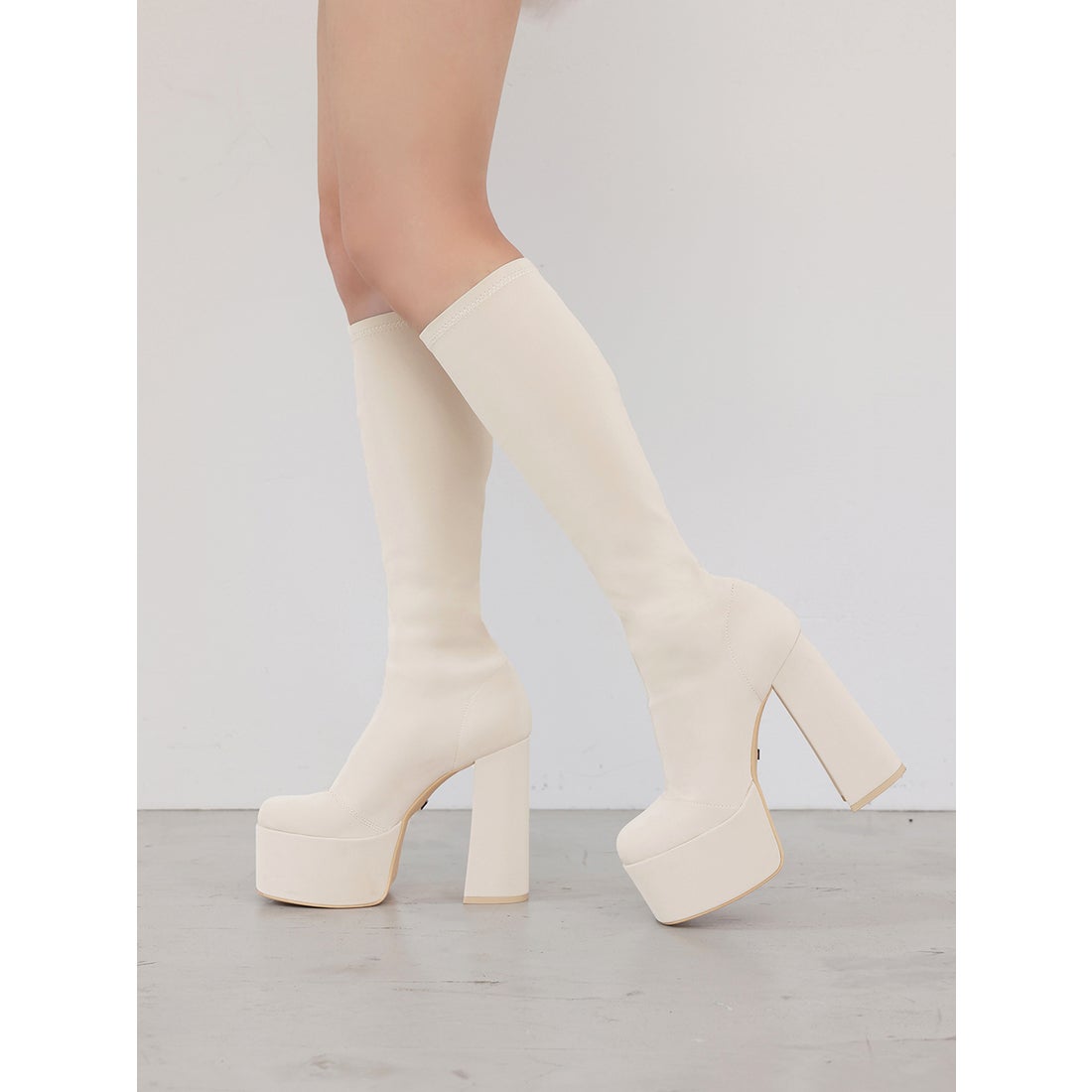 ダーリッチ Darich ウルトラストレッチロングブーツ （アイボリー