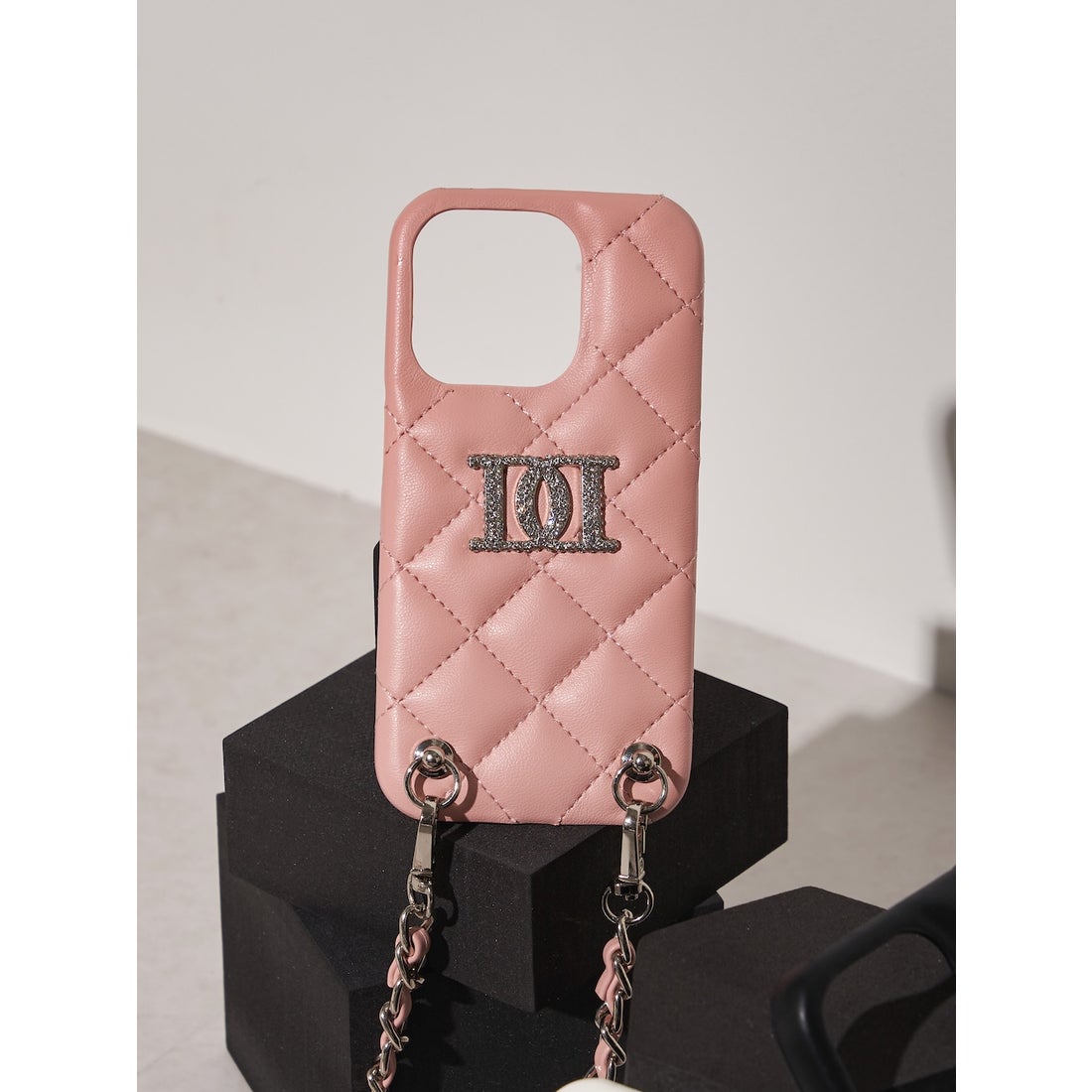 ダーリッチ Darich ストーンロゴキルティングiPhoneケース （ピンク