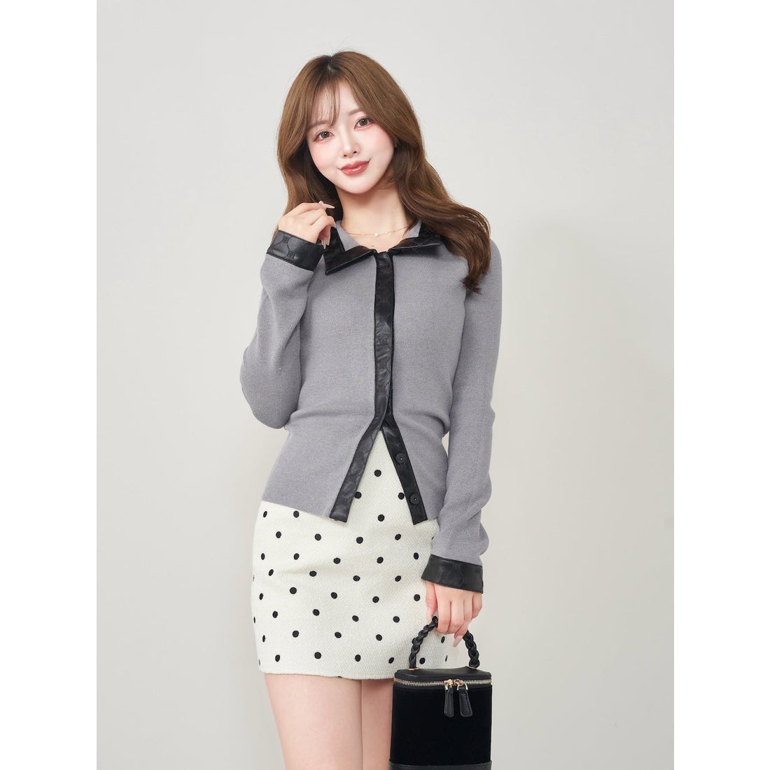 ダーリッチ Darich ロゴレザーニットトップス （グレー