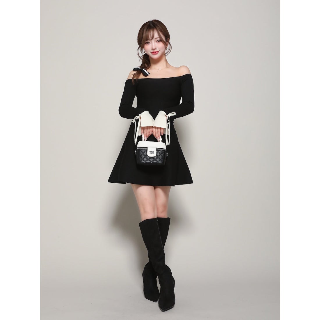 ダーリッチ Darich オフショルフレアニットミニワンピース （モカ