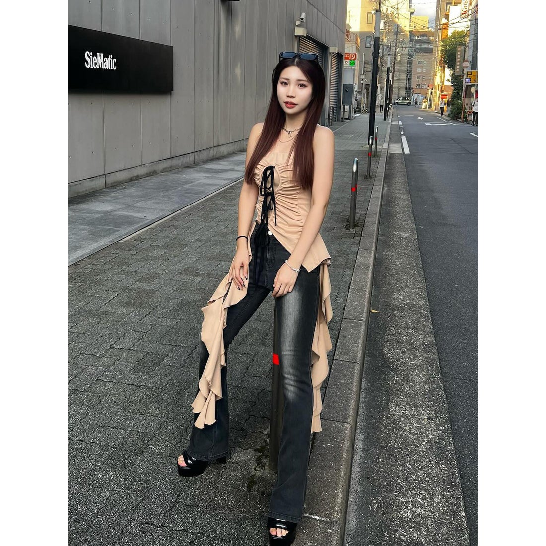 ダーリッチ Darich カスケードフリルベアトップ （ベージュ