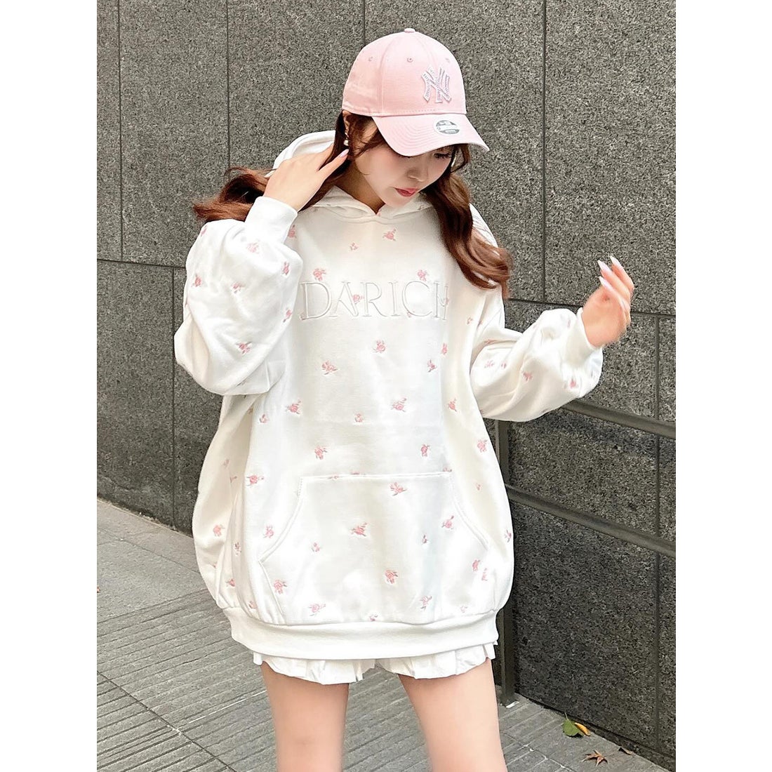 ダーリッチ Darich フラワーエンブロイダリービッグフーディ