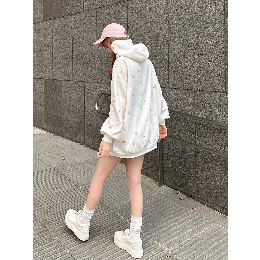 ダーリッチ Darich フラワーエンブロイダリービッグフーディ