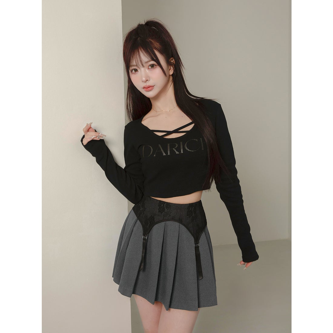 ダーリッチ Darich ガーターデザインプリーツミニスカート （グレー