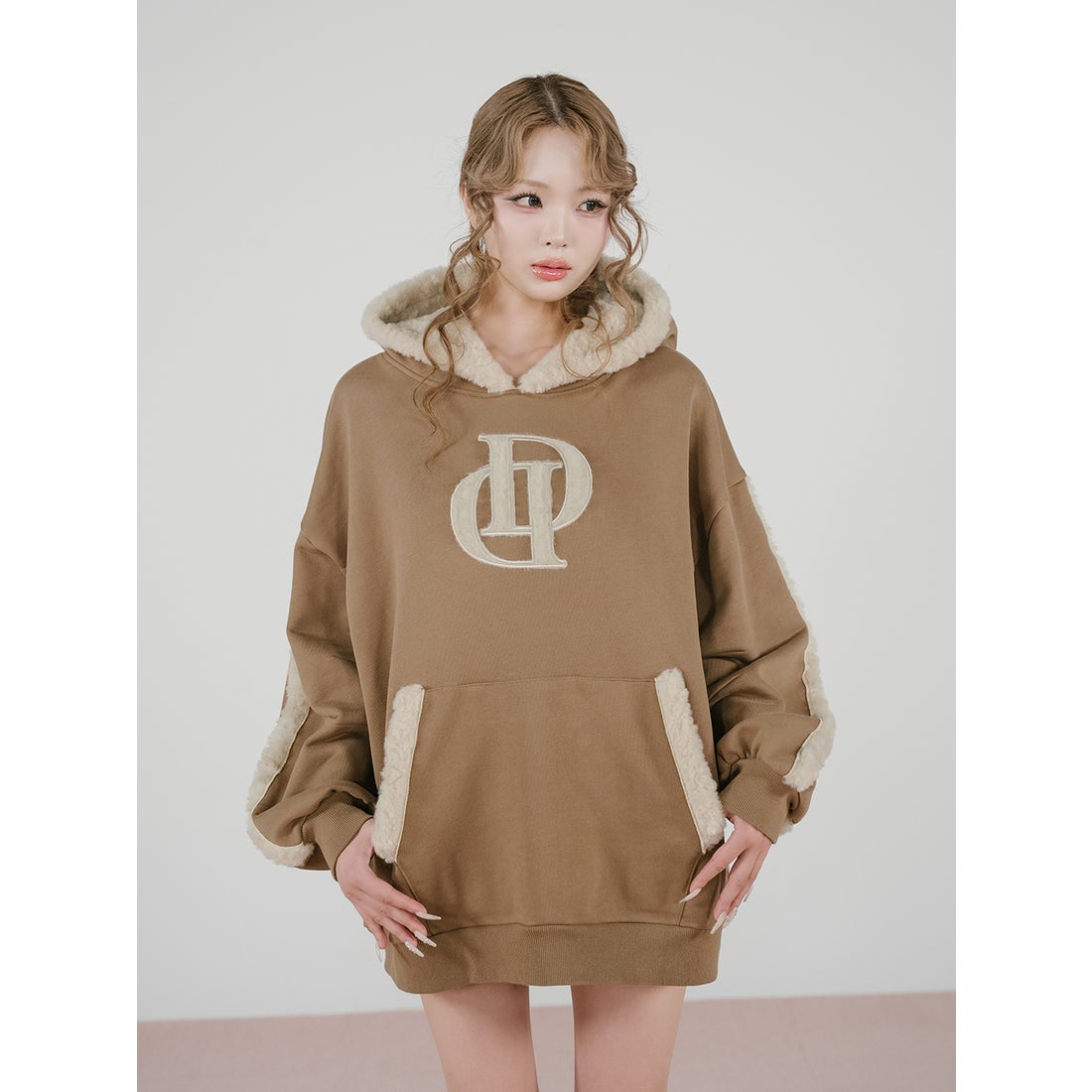 ダーリッチ Darich DDボアスウェットフーディー （アイボリー