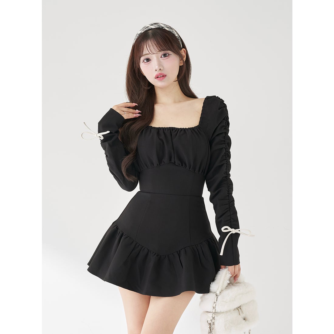 ダーリッチ Darich スクエアネックギャザーミニワンピース （ブラック