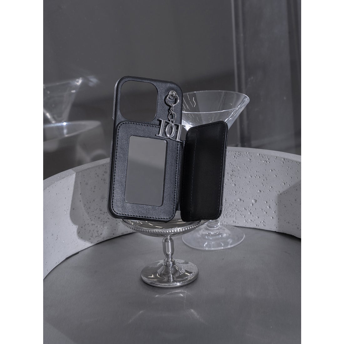 ダーリッチ Darich キルティングミラーDDチャームiPhoneケース