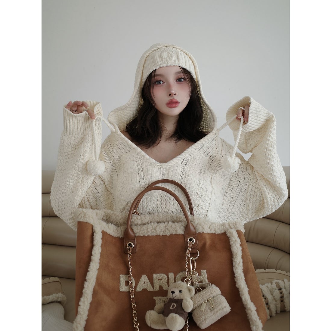 ダーリッチ Darich ケーブルDDロゴVネックニットフーディ （グレー