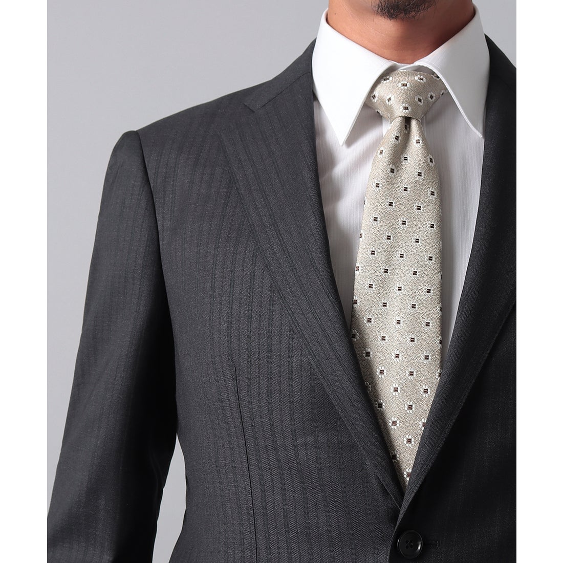 SESSERA グレーストライプスーツ （チャコール） -D'URBAN | ダーバン