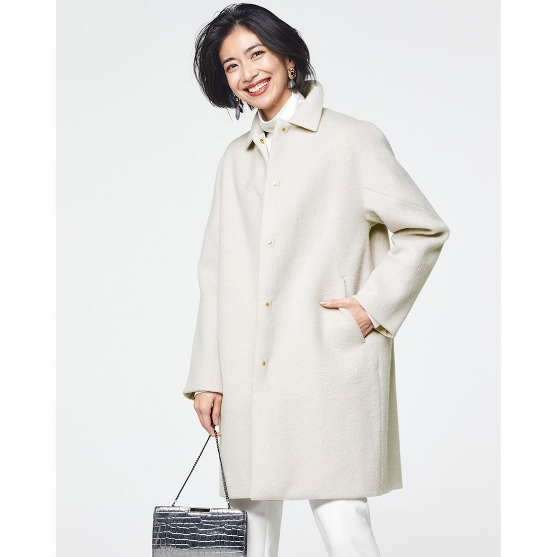 ドゥクラッセ DoCLASSE マジカルサーモ リバーシブル・ウールコート