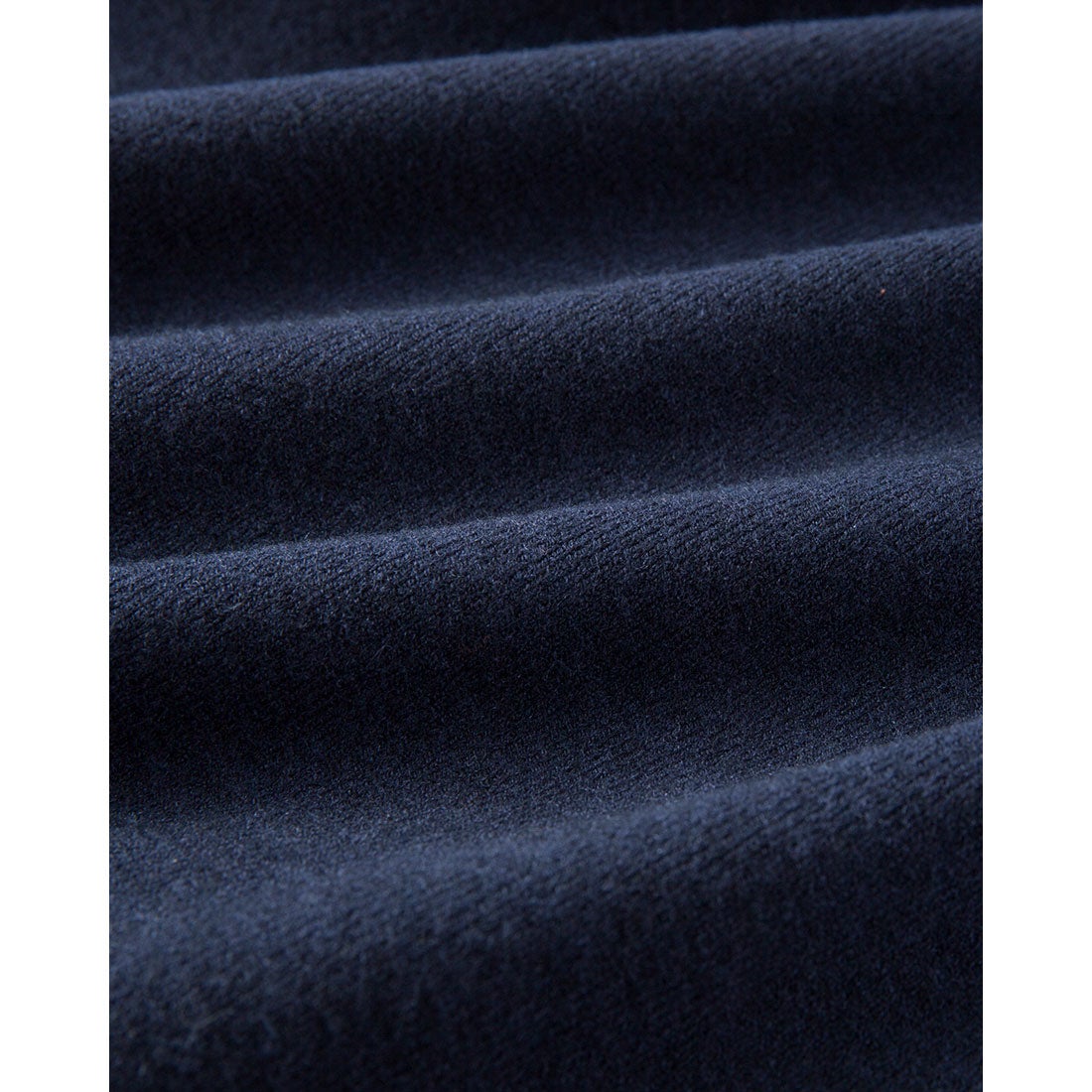 ドゥクラッセ DoCLASSE 総針ハイネック・パンツセットアップ