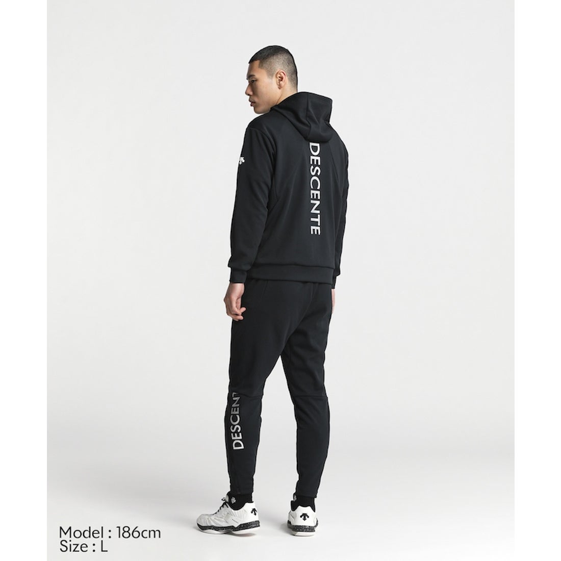 DESCENTE バレーボール 【石川祐希着用】スウェットパンツ -デサント