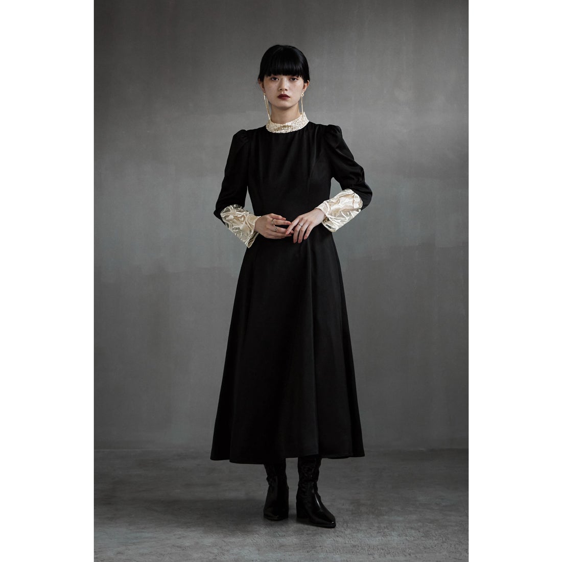 エトル etoll. バック刺繍フレアドレス （ブラック） - ファッション