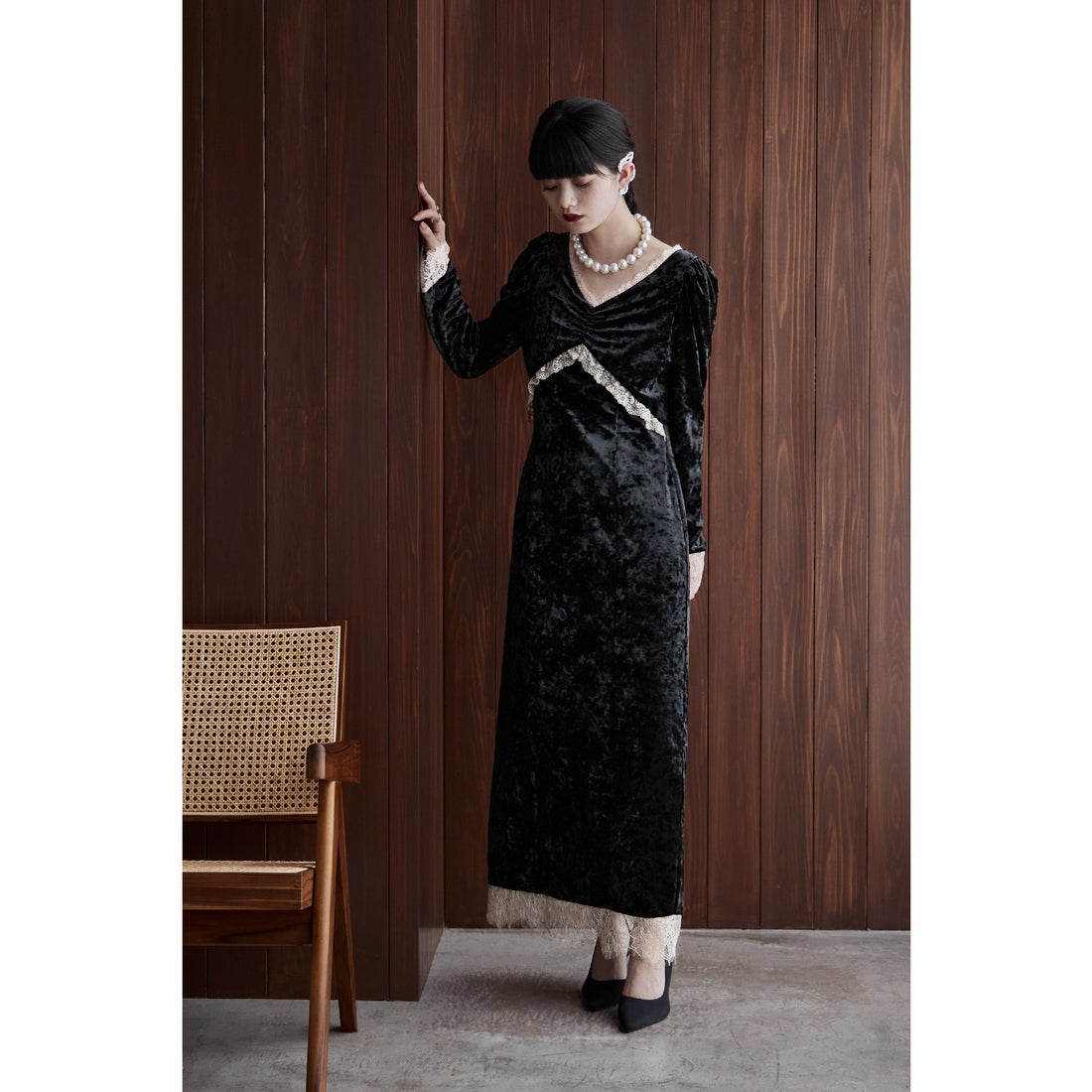 エトル etoll. クラッシュベロアランジェリー風ドレス （ブラック