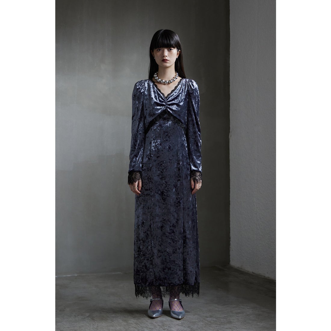 エトル etoll. クラッシュベロアランジェリー風ドレス （ネイビー