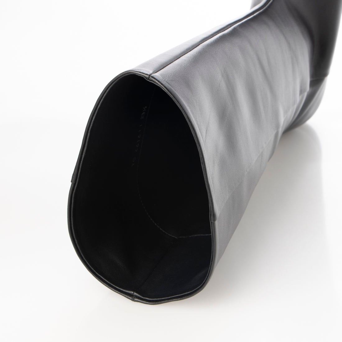 スクエアトゥロングブーツ（黒カーフ）DIANA F by WELLFIT